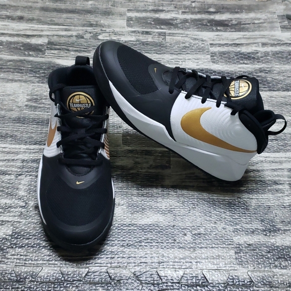Nike Other - NEW! NIKE TEAM HUSTLE D 9 BASKETBALL SHOES